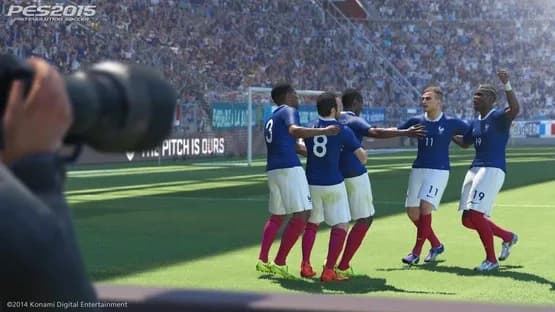 Pro Evolution Soccer 2015 — Screenshoty