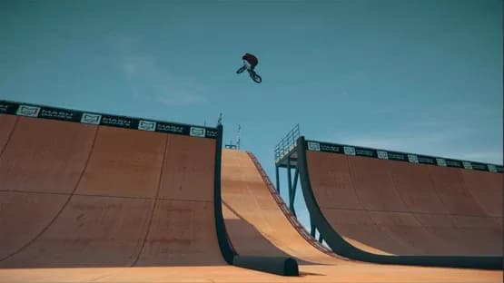 Pipe by BMX Streets — Screenshots
